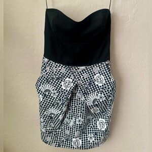 Zara Trafaluc Black and White Sweetheart Strapless Skeleton Mini Dress, Medium